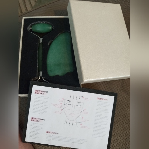 GUA SHA Jade Crystal Facial Roller Set - Picture 2 of 6